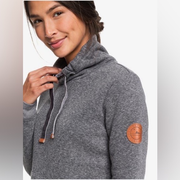 NWT Roxy Worlds Away pullover MSRP $70 P2P S:20.5 - Picture 2 of 3